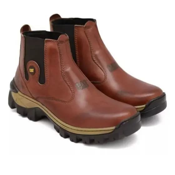 Botina Bota CAT Masculina Casual Adventure de Couro Reforçado Macio Impermeável com Solado Antiderrapante Confortável