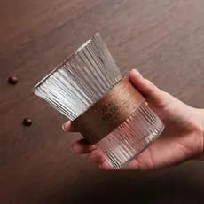 Jogo 1 Copos Listras Com Alça De Madeira Para Café E Suco 300ml