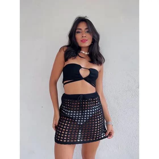 Início / Vestuário Feminino / Roupas Femininas / Roupa de praia feminina / Saída de praia feminina / Conjunto de Praia Cropped e Saia Franja Saida