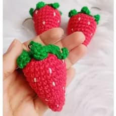 Chaveiro de morango fofinho | chaveiro amigurumi