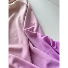 Tons de Roxo - 97% Viscose 3% Poliéster - Com fios de Lurex Dourados - Tecido Estampado