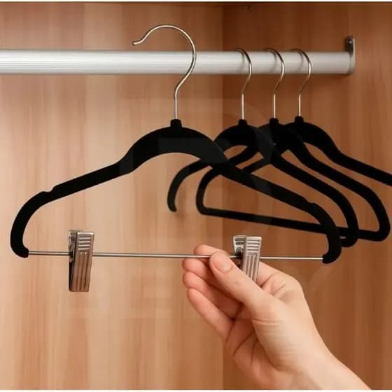Cabide Slim Veludo Preto com 10 presilhas 5 unidades