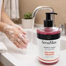 Sabonete liquido para Mãos, corpo e rosto de Morango Silvestre 500ml - vermelho