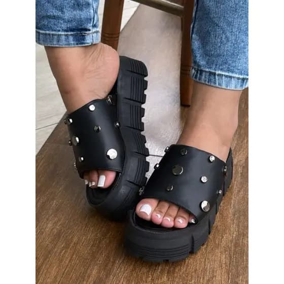 Sandalia Feminina Tamanco Plataforma Slide Com Spikes Tendencia Chic (Forma PEQUENA Compre um numero MAIOR)
