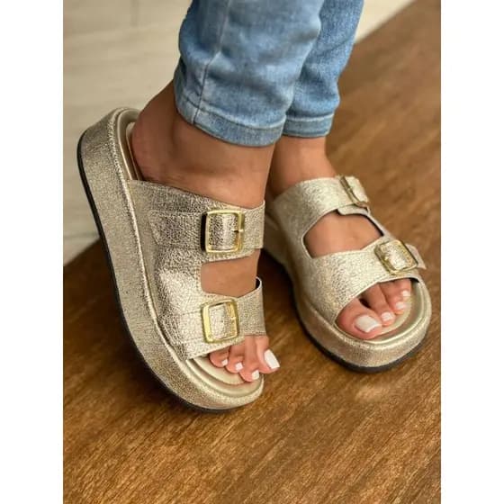 Sandalia Plataforma Flatform Feminina com Fivelas Ajustáveis Conforto e Estilo tendencia