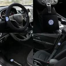 Jogo de Tapete Carpete com Capa de Volante + Protetor de Cinto + Lixeirinha Automotivo Bordado