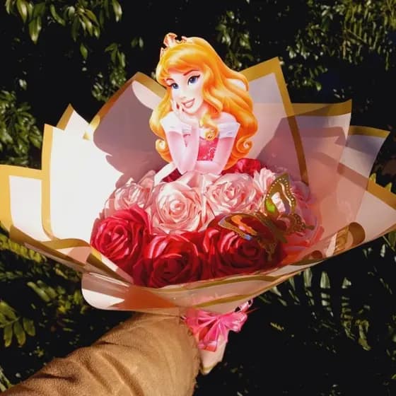 Buquê Princesa Aurora | Buquê Rosas Eternas Princesa Aurora