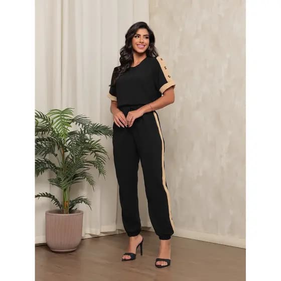 T045 conjunto calça e blusa com detalhe com botao nas mangas