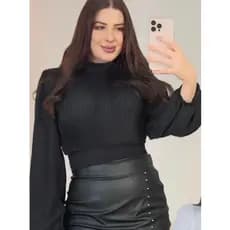 TT34 Blusa Canelada Gola Alta com Mangas Flare