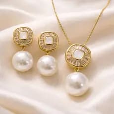 Conjunto Brinco Colar Pérola Geométrico Banho Ouro 18k Semijoia Feminino