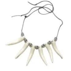 COLAR DE DENTE ONCINHA PEDRITA MULHER DAS CAVERNAS