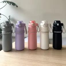 Garrafa Térmica Com Trava e Bico de Silicone Alça Lazer Esportes Inox 550ml Anti-vazamento