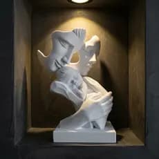 Escultura Família Pais Com Bebê Recém Nascido Decorativa Plástico Fosco Presente Maternidade