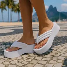 Tamanco Feminino Leve – Ideal para Quem Busca Conforto e Estilo o Dia Todo