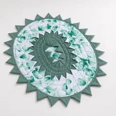Tapete de Bico Retalho Oval 70cm x 50cm - ARTESENAL - P/ sala, Quarto, Cozinha e Banheiros