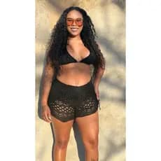 Shorts Saída de Praia Tricô Feminino Moda Primavera / Verão Praia Tipo Crochê com Regulagem  Lateral