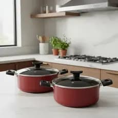 Kit 2 Caçarolas Tamanho 22 e 24 com 5 Com Tampa de Vidro 5 Camadas de Teflon Não Gruda Cor Vermelho