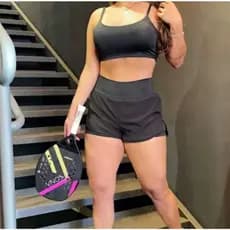 Conjunto Shorts Duplo e Top com Bojo Removível  Preto