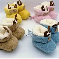 Linda Pantufa/ Botinha Para proteger frio bebê menor fofo