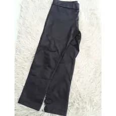 Calça lege infantil confortável elegante na cor preta tamanho 03
