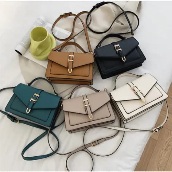 Bolsa feminina V retangular