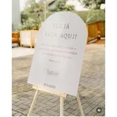 Quadro decorativo para casamento Ele já está aqui! entrada recepção