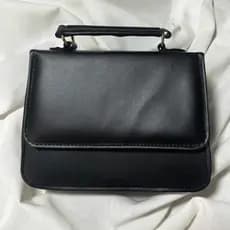 Bolsa Pequena Feminina Transversal Básica Minimalista de Lado