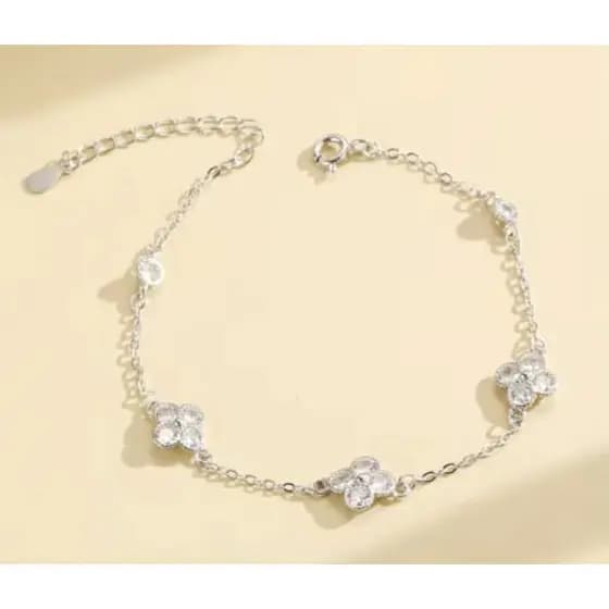 Pulseira EK Prata S925 Trevo e Detalhes em Zircônia