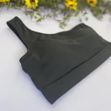 Top Preto Com Alça de Um Ombro Só Mula Manca Academia Fitness Forrado