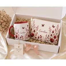 Kit Presente Feminino | Caneca Floral Vermelha + Necessaire Personalizada