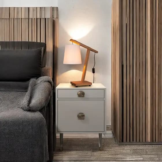 Luminária Abajur Luxo Aurora de Mesa Cúpula em Tecido Pés em Madeira Design Moderno Elegante Casa Quarto Sala E27 Bivolt