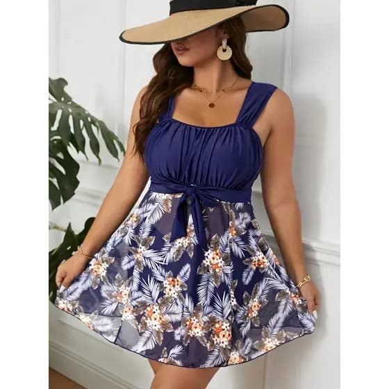 Maiô feminino plus size com saia, decote quadrado azul, cintura alta estampa saída de praia em tela