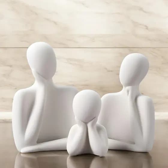 Estátua Decorativa Família - Decoração Casa Sala - Pai - Mãe - Filho - Dourado Prata Branco Preto