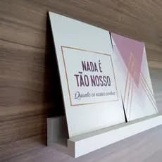 Prateleira Porta Quadros - Área útil de 5cm.
