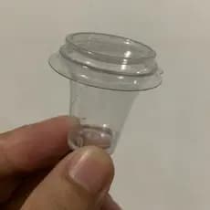 Cálice com Tampa . 100 unidades de cada produto. Temos também a opção de Kit Completo com o porta-pão em nossa loja.