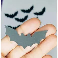 Mini Morcegos 5cm kit com 50 unidades em papel offset 180gr Perfeito para lembrancinhas e halloween.