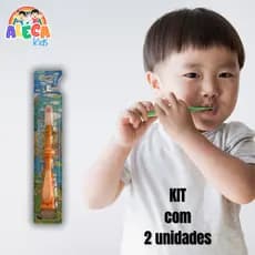 Kit com 2 unidades Escova Dental Infantil Clean B com Limpa Língua Macia – 2 a 10 Anos