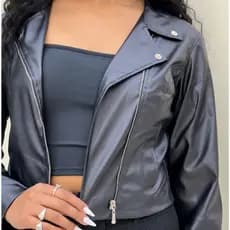 Blusa Jaqueta Couro Ecológico Feminina Jaqueta com Zíper e Bolso Lateral Fake Jaquetinha Feminina Courino