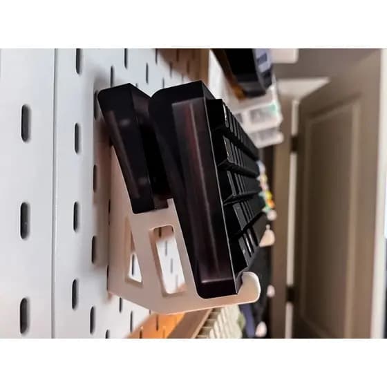 Par de Suporte para Teclado + Apoio de Pulso – Painel Pegboard