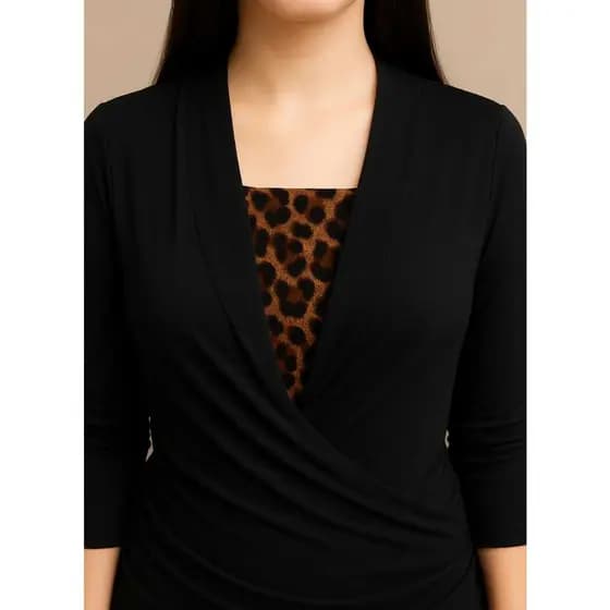 Tapa Decote Animal Print Dupla Face Preto e Onça Esconde o Decote