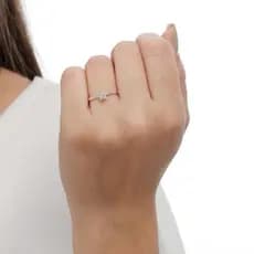Anel Feminino Solitário Delicado e Elegante– Prata 925 Com Pedra 2MM
