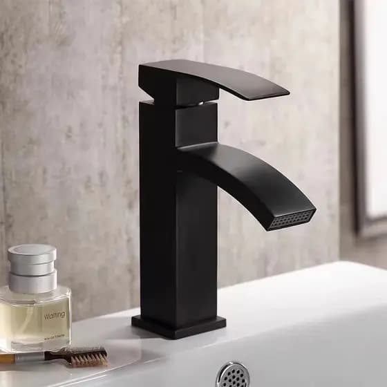 Torneira Banheiro Bancada Pia Cromada Gourmet Monocomando Quadrada Cascata para Lavabo Elegante