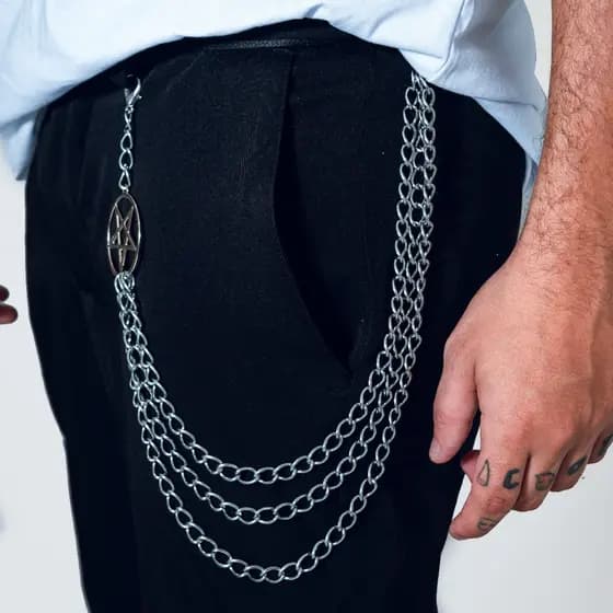 Corrente Prateada para Calça Moto Club com Pentagrama Punk Rock Alternativo Acessório Casual Off