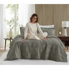 Kit Essenza 03 Peças Luxo Cobre Leito Colcha Casal Queen 200 Fios Tecido Premium