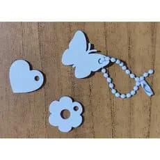 Apliques pingentes em impressão 3D para artesanato e personalizados.