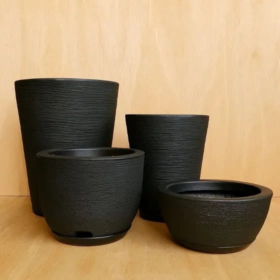 Kit 4 Vasos Texturizados Planta Flor Polietileno Coluna Redonda N1 N2+ Bojo N1+Bacia N1 com Prato