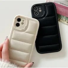 CAPA ALMOFADA PUFFER IPhone 11,11Pro Max,12,12Pro Max,13,13Pro Max,14,14Pro Max,15,15Pro e 15Pro Max
