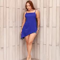 BLUSINHA ASSIMETRICA DIAGONAL COM ALCINHA REGULAVEL
