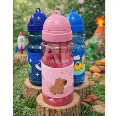 Garrafinha Infantil com Canudo Antivazamento Garrafa 3D Squeeze Emborrachada | Capivara | Astronauta | Dinossauro |