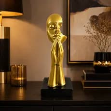 Escultura Decorativa Rosto em Oração Dourado com Base Preta